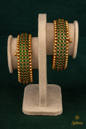 Antique finish Kada - Emerald Green