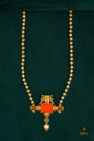Double kili pendant with gold ball - Coral