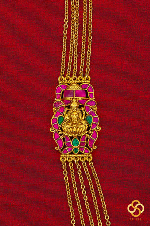 Lakshmi Mogappu with Five Line Chain