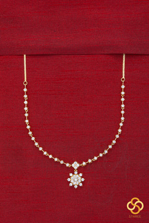 Diamond Pattern Single Line Necklace with Pendant