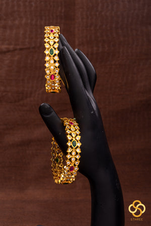 Diamond pattern, 3 line bangle - Red and green