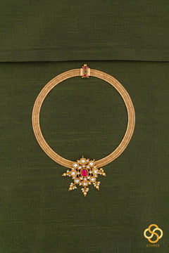 Pattai Addigai Set with a White Padakkam
