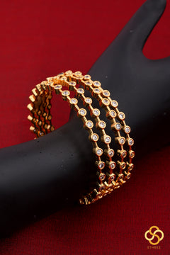Set of 4 - Diamond pattern bangle