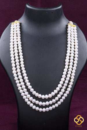 Freshwater pearls, three line layers - White