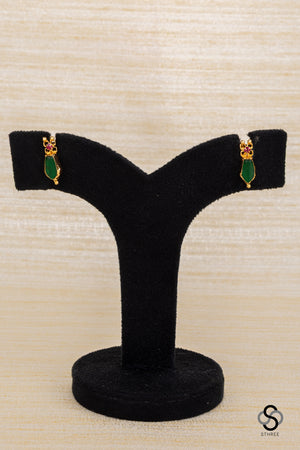 Traditional kemp choker in Emerald green