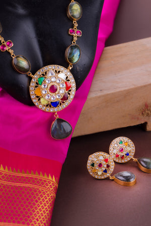 Labdorite Cabachon necklace set with Navarathna Pendant