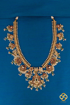 Guttapusalu - Kemp with Shanku chakram pendant