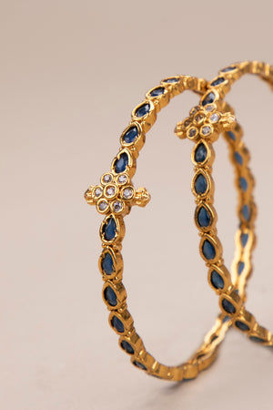 Slim kada with a diamond pattern mogappu - Sapphire blue