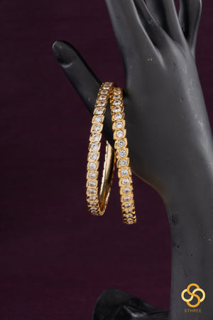 Aympon Bangles - white