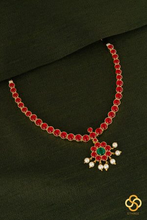 Ruby red kemp addigai set, Aympon