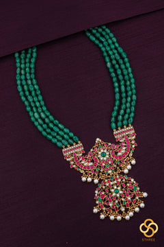 Makarakanthi Pendant in Four Lines Green Beads