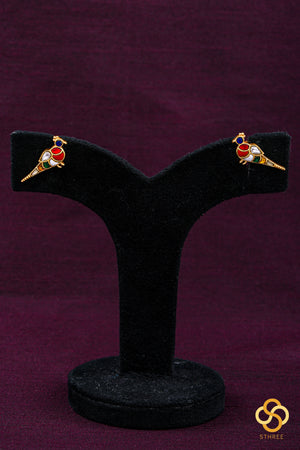 Kili pendant in Navarathna