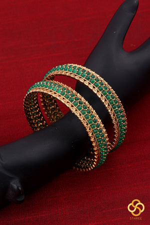 Antique finish bangles- Emerald green