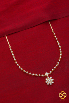 Diamond Pattern Single Line Necklace with Pendant