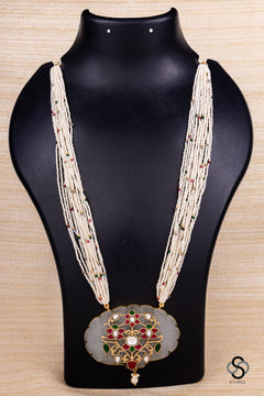Pearl bunch with inlay work pendant - Ruby red