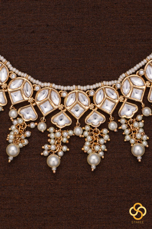 Uncut White Kundan and Pearls Choker
