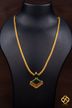 Keralam Padakkam Necklace - Emerald Green