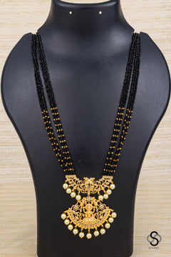 Karugamani with lakshmi pendant