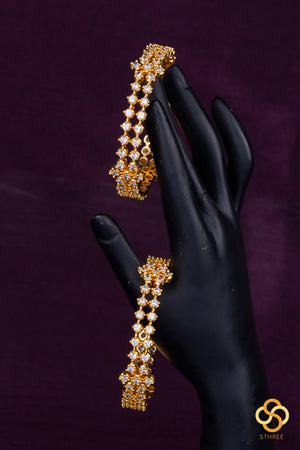 Diamond pattern 2 line bangle - Seven stone