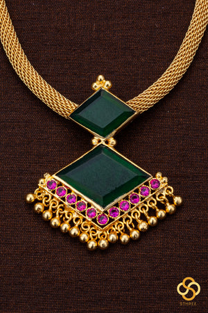 Keralam Padakkam necklace - Emerald green