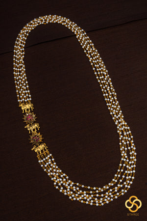 Pichwai mogappu with pearls