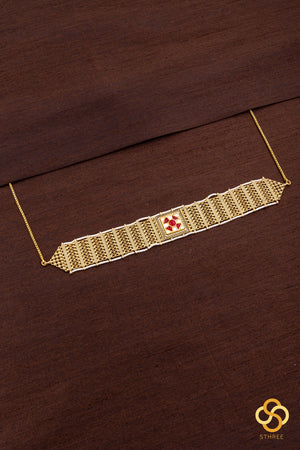 Rajwadi choker with a square pendant