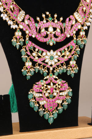 Hasli Haram Necklace Set
