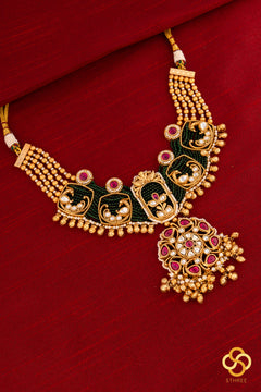 Emerald green (7 liner) with Jadau kundan pendant - Red mogappu