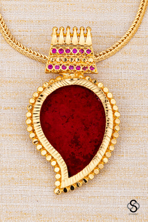 Manga pendent necklace - Ruby red