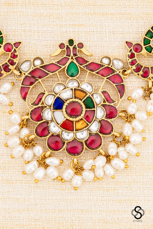 Kemp red choker set - Pearl hangings