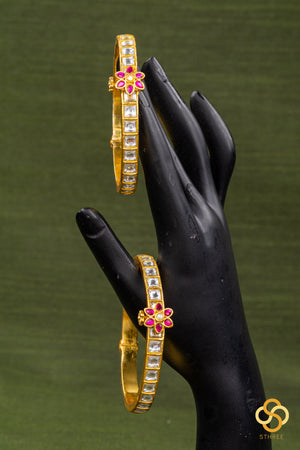 Antique Jadau kundan bangles- Kemp mogappu and uncut white
