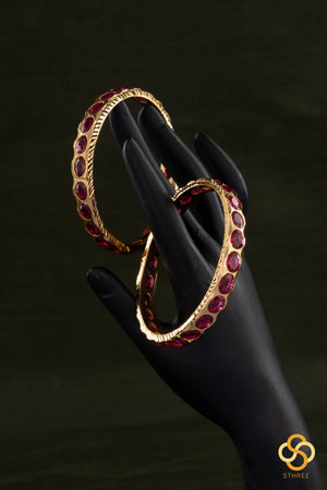 Aympon Bangles - Ruby red