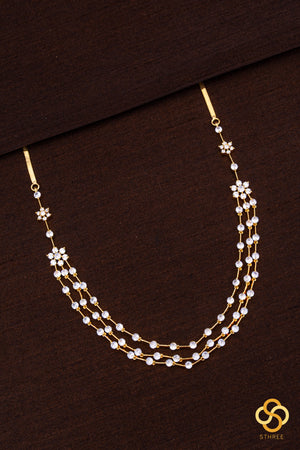 Three liner diamond pattern necklace