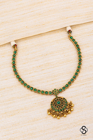 Pavizhamalli addigai - Emerald green