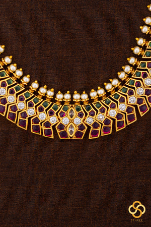 Kemp and pearls necklace set
