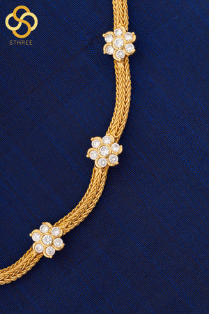 Aympon - The Classic Seven Stone Flower Choker