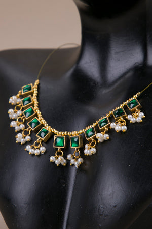 Kundan Squares on a Thin Chain - Green