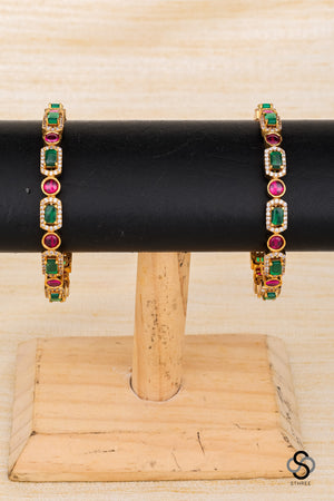 Emerald green and Red - Diamond pattern bangle