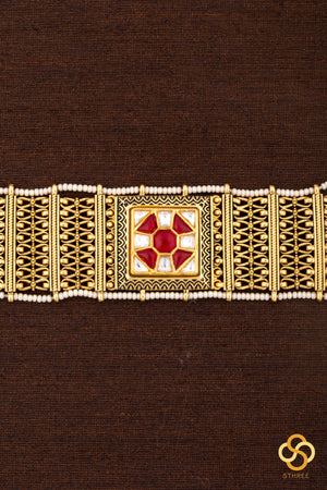 Rajwadi choker with a square pendant