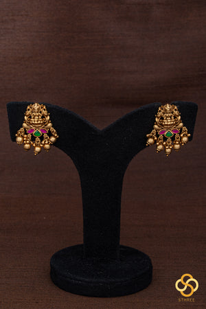 Lakshmi pendant choker