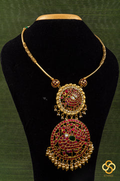 Hasli - Jadau kundan Mayil Pendant