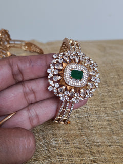 Zircon Kada - White and Green - Single piece