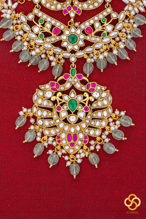 Hasli Haram necklace set - White