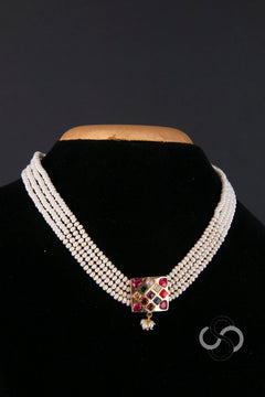 Pearl Choker with a Single Navarathna Pendant
