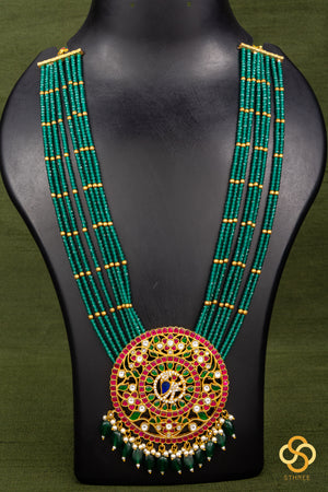 Emerald Green (8 liner) with Rakkodi Pendant