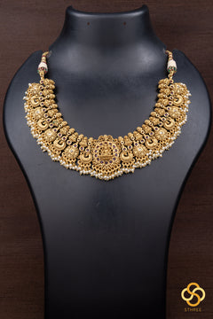 Antique necklace pattern - lakshmi pendant with pearls