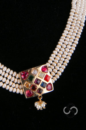 Pearl Choker with a Single Navarathna Pendant