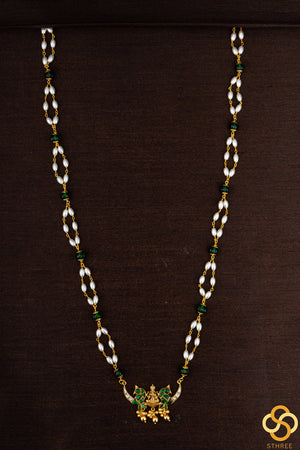 Pearls with Double kili pendant - Emerald green