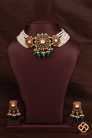 Emerald green choker set - Green beads hangings