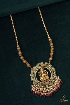 Ganesha Pendant with gundumani - Emerald Green